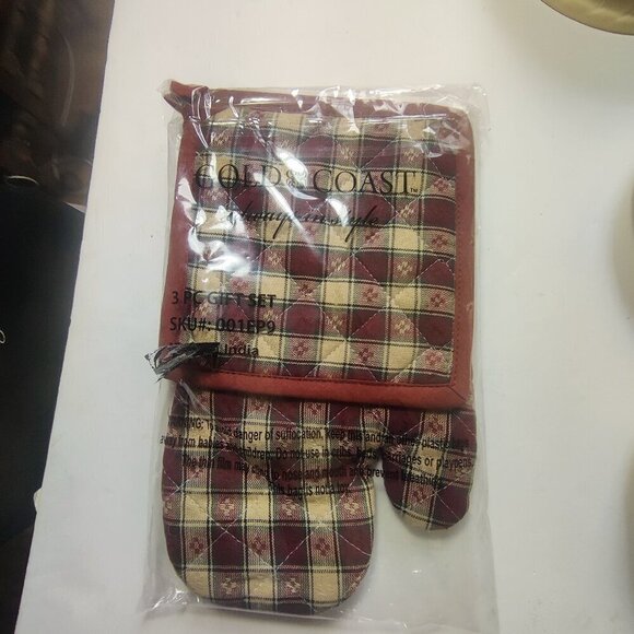 Hot-Pad Three Piece set, Sealed and Made in India. Checkered pattern in burgandy - Picture 1 of 4